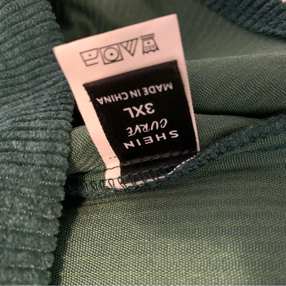 SHEIN curve | 3xl corduroy mini skirt - Picture 3 of 5